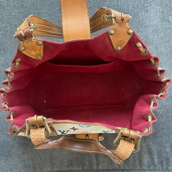 Louis Vuitton Theda - Picture 3 of 16